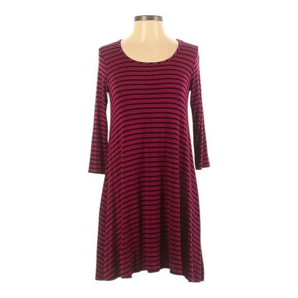 🌺 Socialite Nordstrom Red Stripe Jersey Knit Flowy Swing Hem Shift Dress Size S - Picture 1 of 9